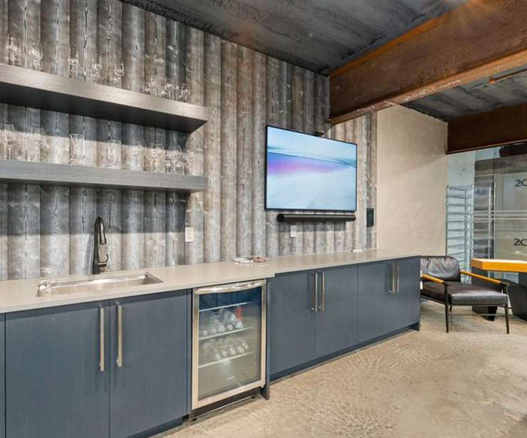 Climate-Controlled Storage in Darien, CT: Protecting Your Belongings at Hollow Tree Storage Company